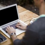 Шахраї пропонують українцям “легкі гроші” в інтернеті