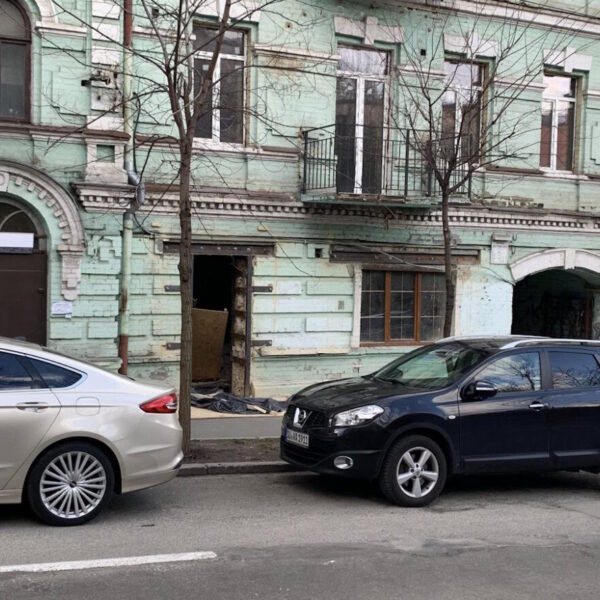 У Шевченківському районі зносять будинок відомого українського математика