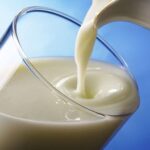 Вартість молока в Україні стрімко набирає обертів