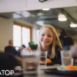 В Міносвіти обіцяють з вересня безкоштовні шкільні обіди для учнів 5-11 класів, але за однієї умови