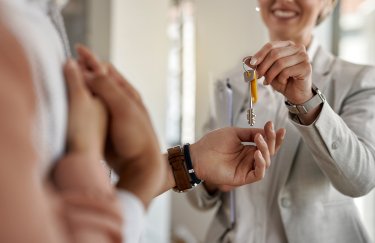 Для ВПО спростили оренду держмайна у прифронтових областях / Freepik житло, нерухомість, квартира