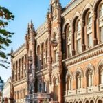 Експерт закликав НАЗК перевірити інформацію в деклараціях глави НБУ Пишного