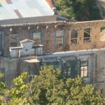 На Андріївському узвозі зруйнували старий будинок