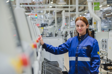 Жінки складають 54% персоналу заводу Jabil в Ужгороді, зокрема 67% виробничих працівників.