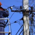 Екстрені знеструмлення впроваджено в 5 регіонах України: що сталося