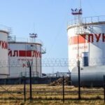 Вартість акцій “Роснефти” та “Лукойлу” знизилась на 5,2 млрд доларів через американські санкції.