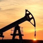 Безпрецедентне падіння експорту нафтопродуктів з Росії через удари українських БПЛА.