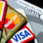 Фінустанови активізували блокування рахунків українців.