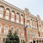 Вересень: небанківський сектор і банки утримали попередні досягнення.