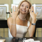 Камея: Коштовності – вигідне вкладення