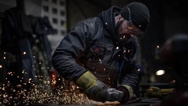 Працівник оборонного підприємства Фото: Міноборони