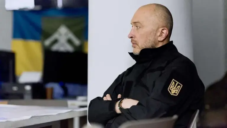 "Надмірна емоційна реакція на державний прапор". Пишний доповів у Верховній Раді про інцидент з monobank 1 "Надмірна емоційна реакція на державний прапор". Пишний доповів у Верховній Раді про інцидент з monobank 1