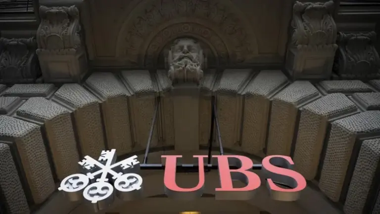 UBS рекомендує вкладати кошти у будівельні компанії, а не у розробників програмного забезпечення 12
