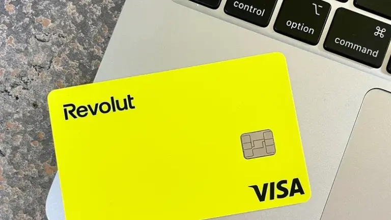 Revolut досяг своєї мети, отримавши повну банківську ліцензію у Великій Британії після тривалого періоду очікування. 16 Revolut досяг своєї мети, отримавши повну банківську ліцензію у Великій Британії після тривалого періоду очікування. 15
