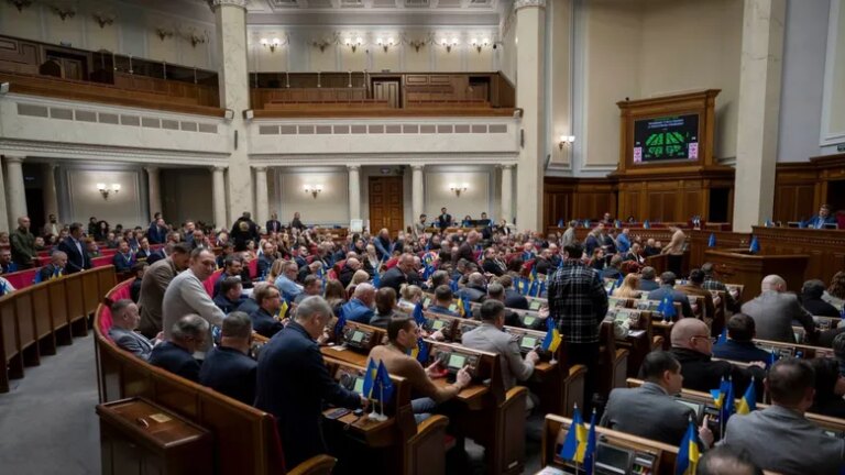 Верховна Рада не змогла ухвалити закон про оподаткування прибутку від цифрових платформ. 6