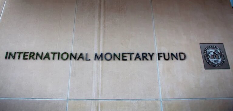 Україна одержала перший платіж за новою програмою МВФ обсягом 8,1 мільярда доларів. 17 Україна одержала перший платіж за новою програмою МВФ обсягом 8,1 мільярда доларів. 16