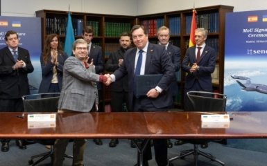 Україна і Іспанія уклали договори про спільну роботу над виробництвом ракет та протиповітряної оборони. 9