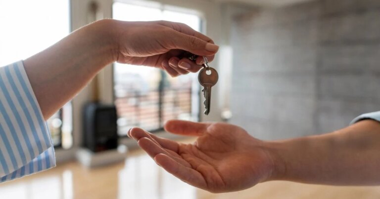 Українці можуть втратити свої домівки: кого і з яких причин можуть позбавити власності на нерухоме майно 16