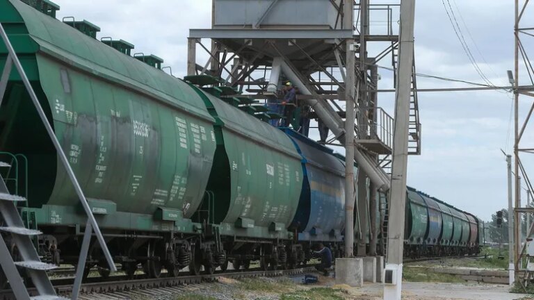 Європейський банк реконструкції та розвитку: Україна є однією з країн, котрі зазнали найбільших збитків через нові мита Сполучених Штатів. 2 Європейський банк реконструкції та розвитку: Україна є однією з країн, котрі зазнали найбільших збитків через нові мита Сполучених Штатів. 2