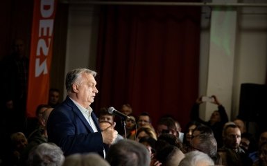 Головна 28 Сенатори Сполучених Штатів прагнуть відплати Орбану за перешкоджання…