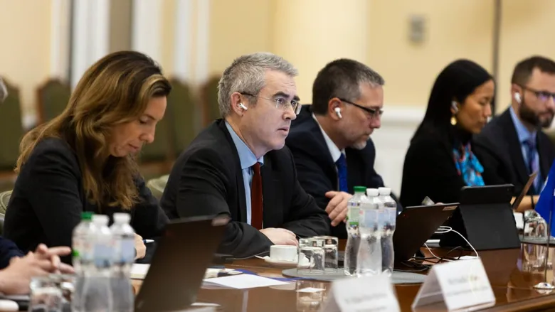 Голова місії МВФ прибув до України для обговорення реформ