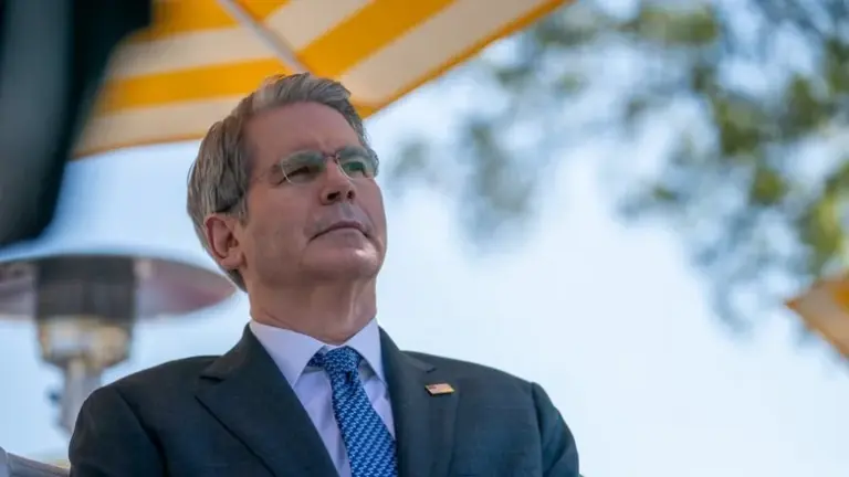 Міністерство фінансів США застерегло провідні банки щодо ризиків, пов'язаних з новітніми розробками штучного інтелекту від Anthropic. 5