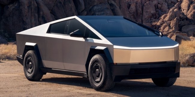 SpaceX запустила Tesla Cybertruck у космос