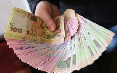 В Україні розпочали виплати по 1500 гривень пенсіонерам&hellip;