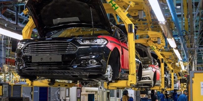 Ford випробовує інноваційний застосунок для безпеки від Geely