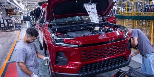Toyota RAV4: Знайдіть нове покоління кросовера