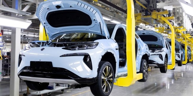 BYD презентує інноваційні батареї для електромобілів: новий крок&hellip;