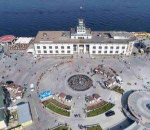 ДІАМ скасувала дозвіл на будівництво підземного торговельного центру на Поштовій площі 9