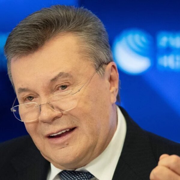 Нова назва та нова “Межигір’я”: розслідувачі виявили Януковича в Сочі з фальшивими документами (відео)