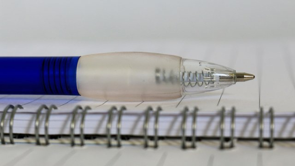Уряд залишив державне фінансування для невеликих навчальних закладів, де є класи з викладанням мовами національних меншин. 14 Уряд залишив державне фінансування для невеликих навчальних закладів, де є класи з викладанням мовами національних меншин. 14