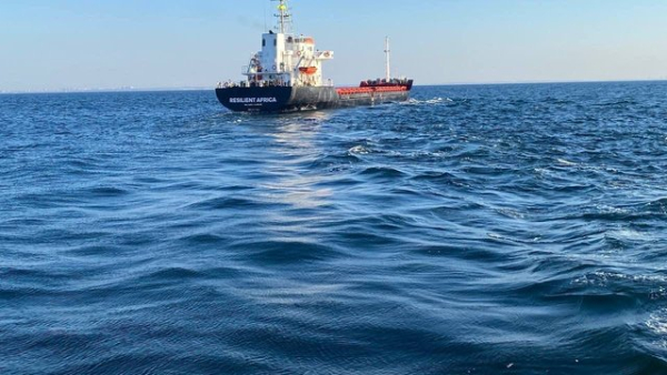 Морський термінал “Чорноморськ” та інші портові об’єкти Великої Одеси функціонують нормально, незважаючи на повітряні атаки з боку РФ, повідомляє Міністерство інфраструктури.