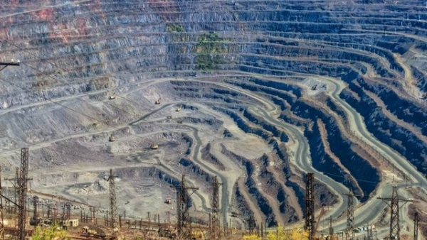 Південний гірничо-збагачувальний комбінат частково зупиняє свою діяльність через атаки агресора на комерційні судна. 17