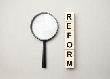 Україна має впровадити 25 реформ для отримання понад 10 мільярдів євро від Європейського Союзу.