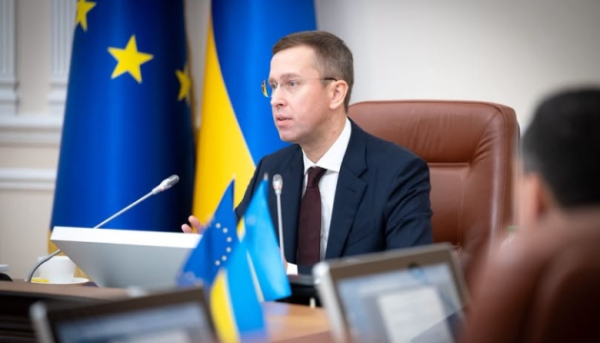Україна незабаром одержить приблизно 690 мільйонів доларів від МВФ - Корецький 3