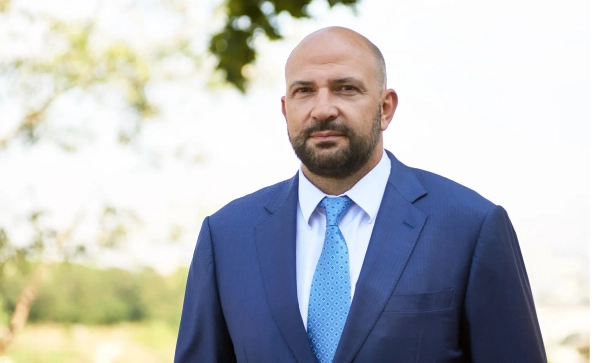 На одного українця виділяється 25 квадратних метрів житлоплощі, тоді як у Європі цей показник удвічі вищий. 15 На одного українця виділяється 25 квадратних метрів житлоплощі, тоді як у Європі цей показник удвічі вищий. 15