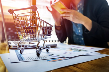 90% російських продуктових складів знищено: чи очікувати нестачі