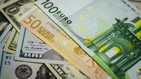 Банківські установи прогнозують незначне зростання потреби у валюті після пом’якшень від Національного банку України.