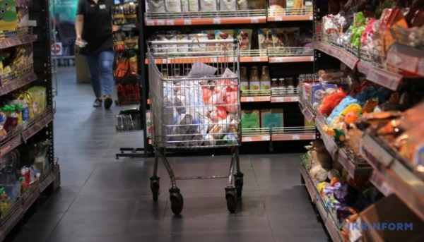 Фахівці з економіки не очікують дефіциту продукції після російських атак на сховища.