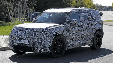 Land Rover зупинить випуск найбюджетнішої моделі: чим замінять 4 Land Rover зупинить випуск найбюджетнішої моделі: чим замінять 4