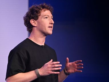 Facebook призупинив плани щодо заміни тисяч співробітників за допомогою штучного інтелекту.
