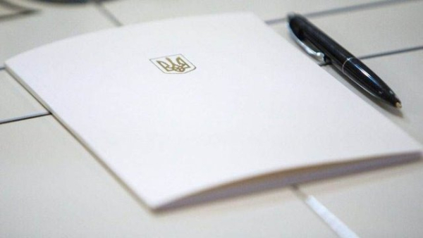 Голова держави видав указ, згідно з яким місцеві органи влади повинні забезпечити на період 2026/2027 років наявність запасів пального, розрахованих щонайменше на два тижні.