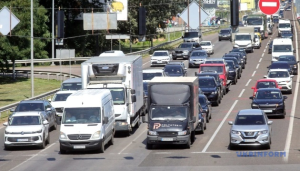 У липні на українському ринку продажів нових легкових автомобілів спостерігалося зниження. 8 У липні на українському ринку продажів нових легкових автомобілів спостерігалося зниження. 8