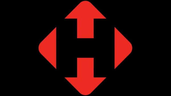 Нічний напад ворога зруйнував сортувальний вузол “Нової пошти” у столиці, троє загиблих, восьмеро травмованих.