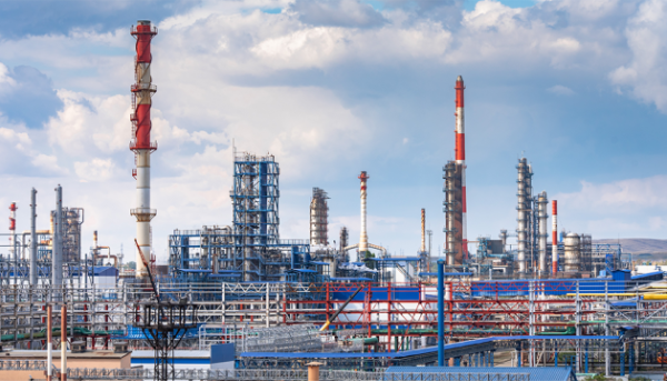 Орський НПЗ припинив переробку нафти після атаки українських безпілотників – Reuters