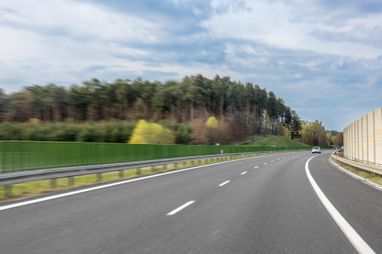 Плата за автошляхи у Польщі: розміри платежів та способи їх внесення у 2026 році