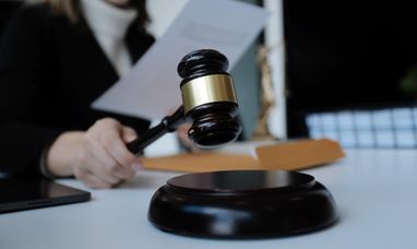 В Україні зменшується кількість справ щодо рейдерства, проте зростає число випадків захоплення майна. 5